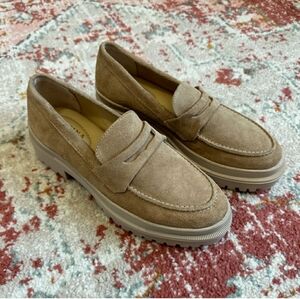 Patina ZOE CHUNKY LOAFER Taupe Tan Brown Suede Platform Shoe Size 9
